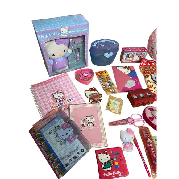 Hello Kitty Vintage 90’s Lot Clock Bath Set Notebook Stickers Wallet+ More - Picture 2 of 14